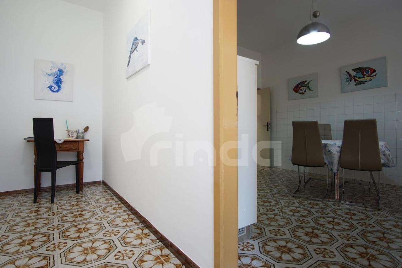 罗维尼Apartman Sator公寓 外观 照片