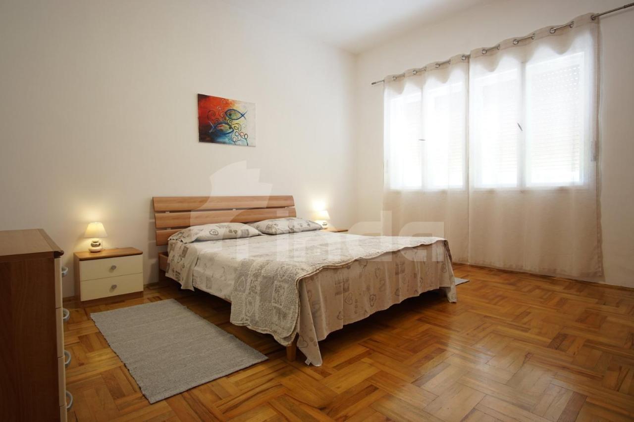 罗维尼Apartman Sator公寓 外观 照片